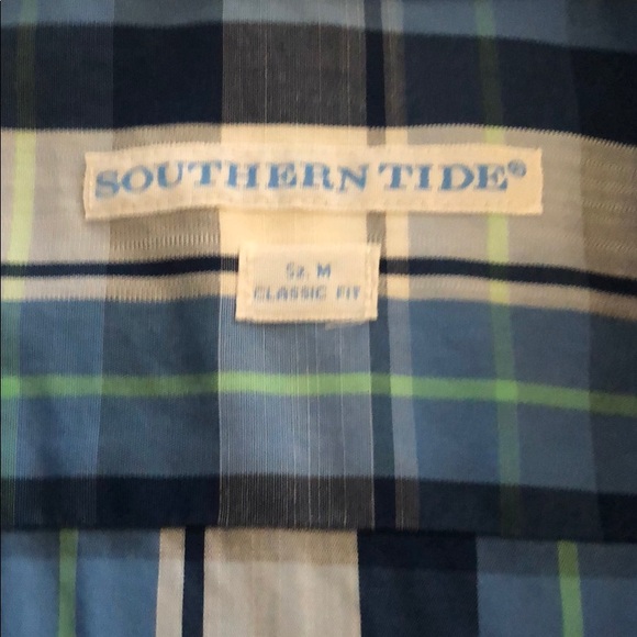 Men’s Southern Tide button down - Picture 2 of 2